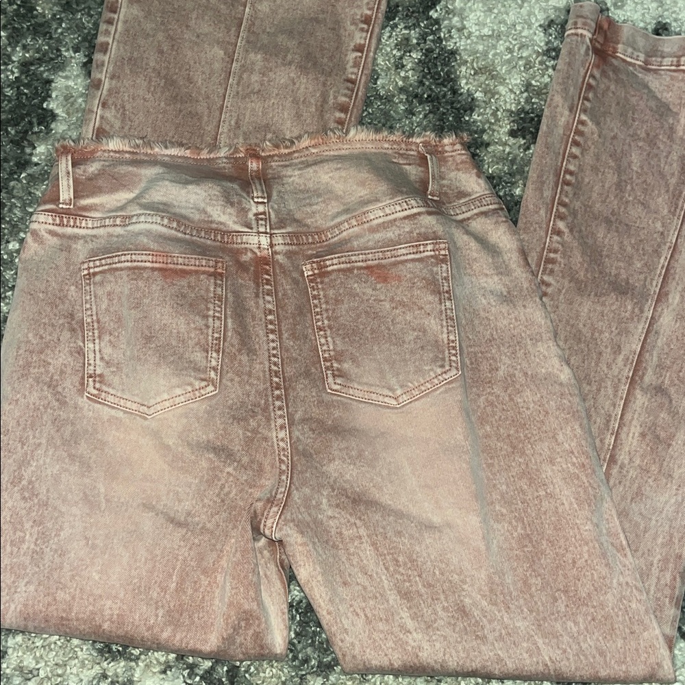 Women’s Pintucked Flare Jeans - Picture 4 of 5